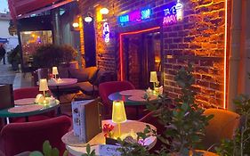 Golden Arrow Old City Hotel